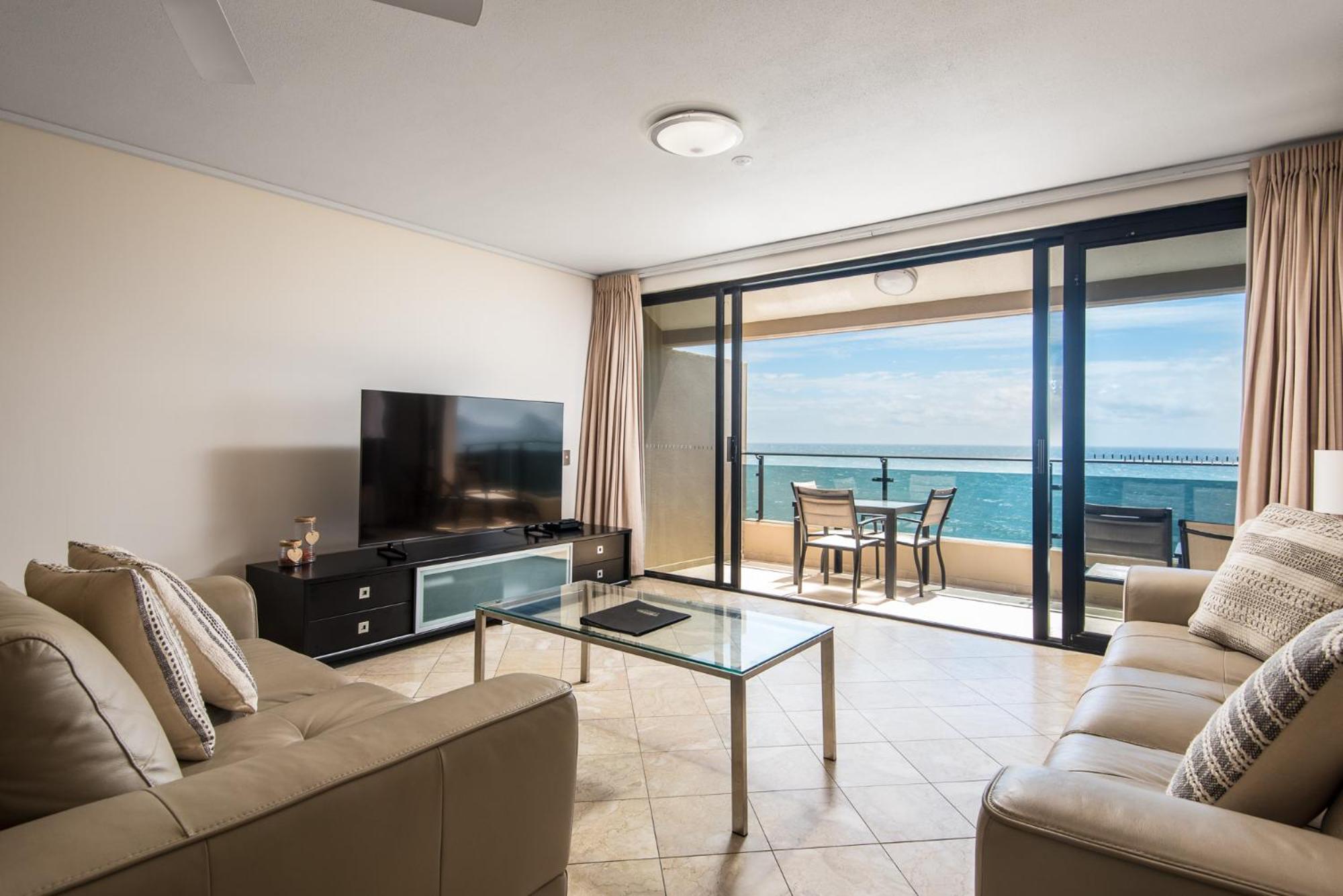 Clubb Coolum Beach Resort Sunshine Coast Экстерьер фото