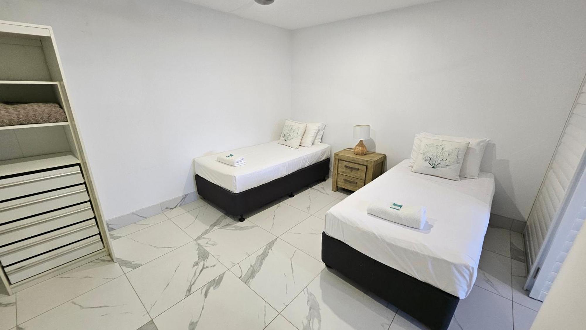Clubb Coolum Beach Resort Sunshine Coast Экстерьер фото
