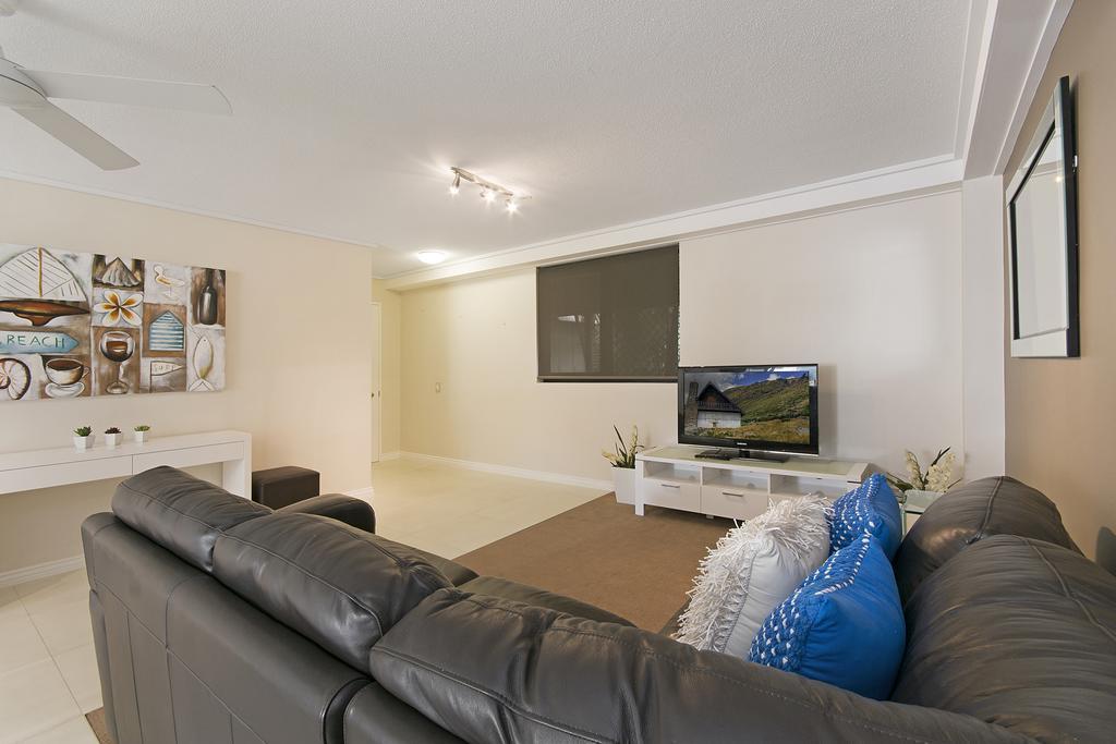 Clubb Coolum Beach Resort Sunshine Coast Экстерьер фото