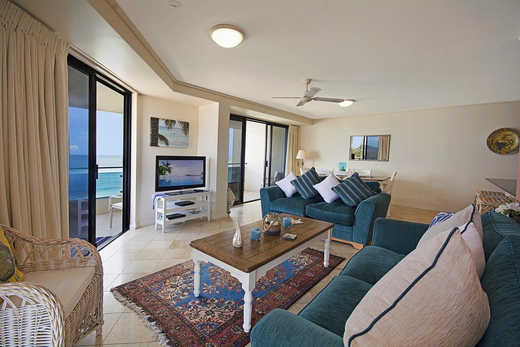 Clubb Coolum Beach Resort Sunshine Coast Экстерьер фото
