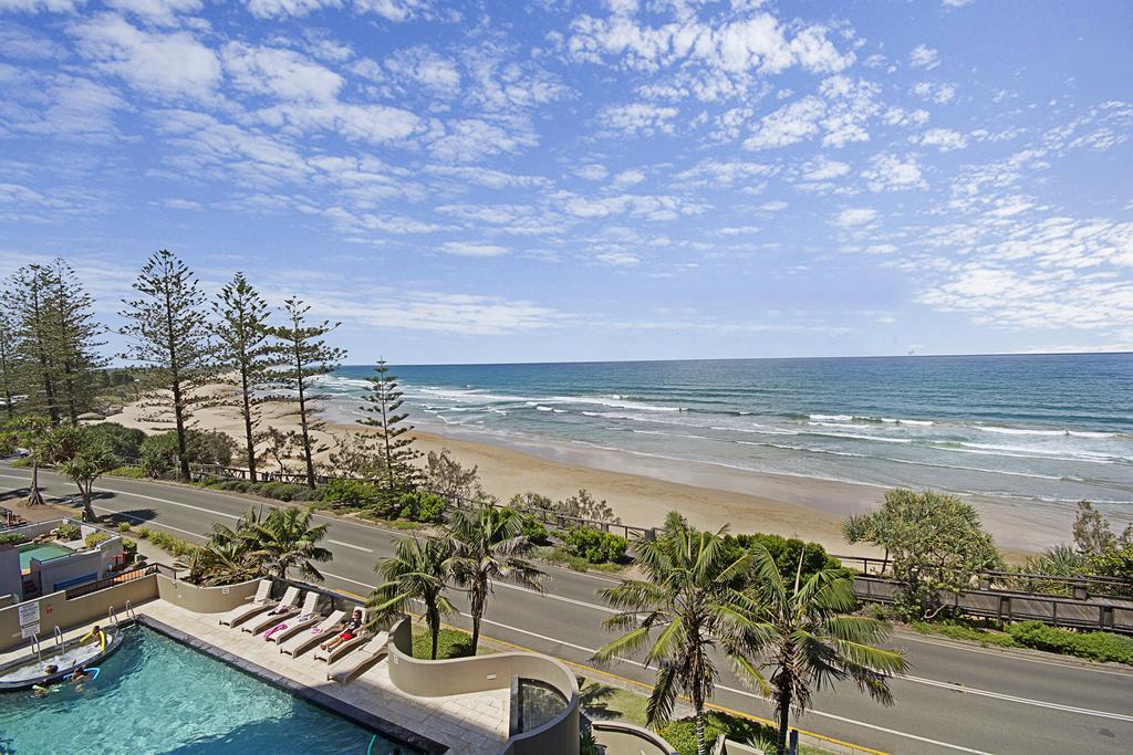 Clubb Coolum Beach Resort Sunshine Coast Экстерьер фото