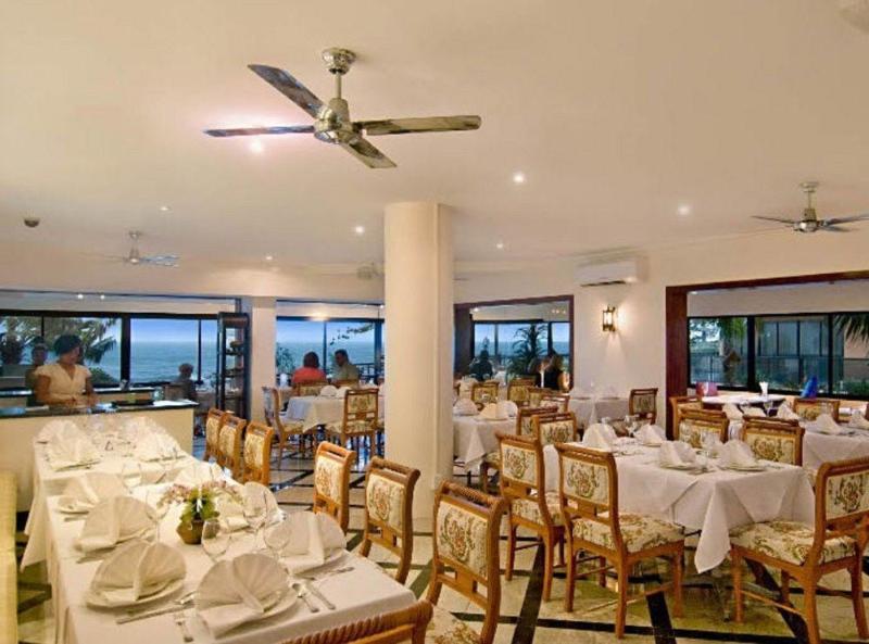 Clubb Coolum Beach Resort Sunshine Coast Экстерьер фото